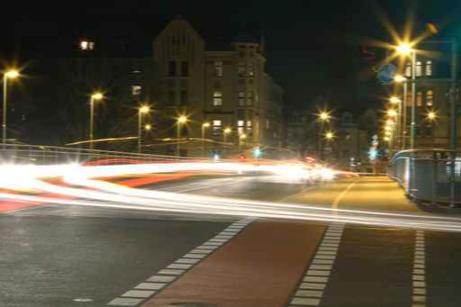 Straße bei Nacht, Praxis Schwabach, Dr. Wobbe und Kollegen